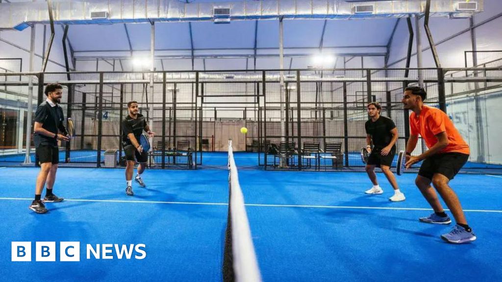 Oakenshaw cricket club applies to build padel courts